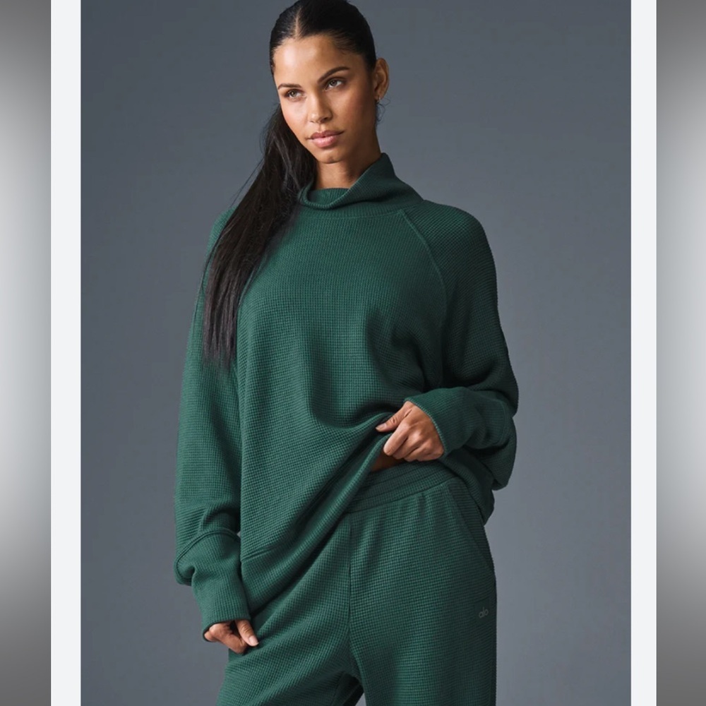 ALO Yoga Waffle Weekend Escape Mock Neck Long Sleeve Winter Ivy XS NWT